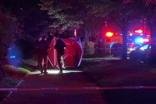 Vyšetřovatelé tápou v případu smrtelné střelby policisty v Praze. Verze se rozcházejí, chybí svědci - Novinky